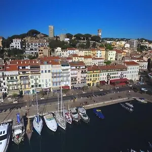 Old Port, Seafront & Seaview Wifi & Ac Apartment