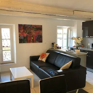 A Deux Pas Du Palais Des Festivals , Deux Pieces Dans Le Bas Du Quartier Historique Du Suquet A Apartment
